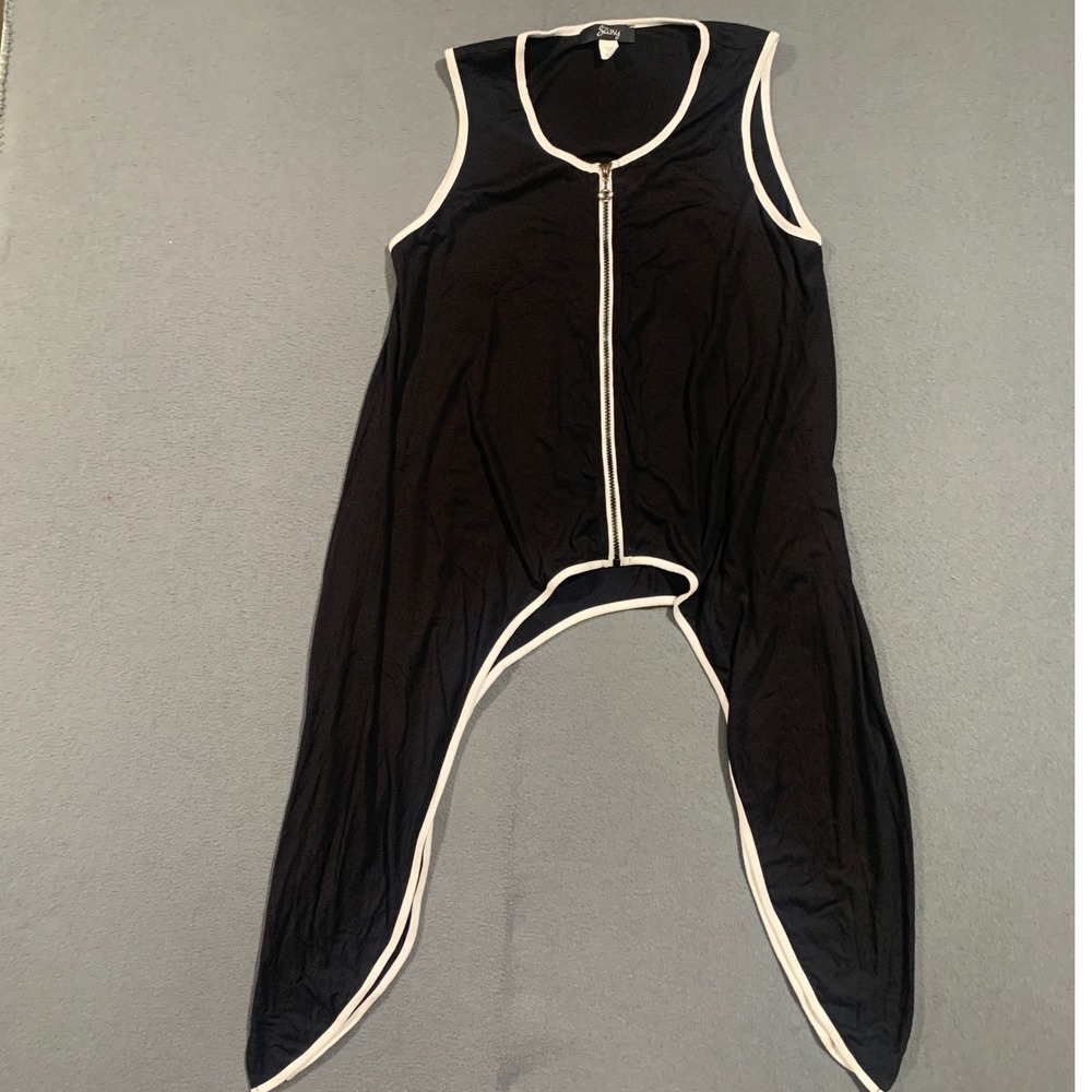Ever Sassy Women's S Black White Zip Front‎ Sharkbite Hem Sleeveless Top Unique